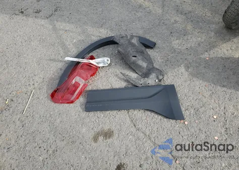 2021 Volvo Xc40 T5 Momentum z USA, uszkodzony, nr VIN YV4162UK3M2421566